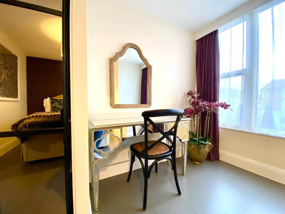 Stunning Apartment - 1 Minute Walk To Poole Quay - Great Location - Free Parking - Fast Wifi - Smart Tv - Newly Decorated - Sleeps Up To 2! Close To Poole & Bournemouth & Sandbanks Exterior foto